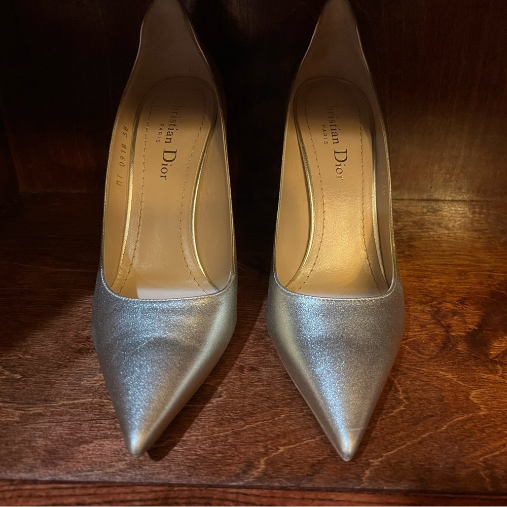 CHRISTIAN DIOR Metallic Lambskin D-Moi Pumps 38 Gold